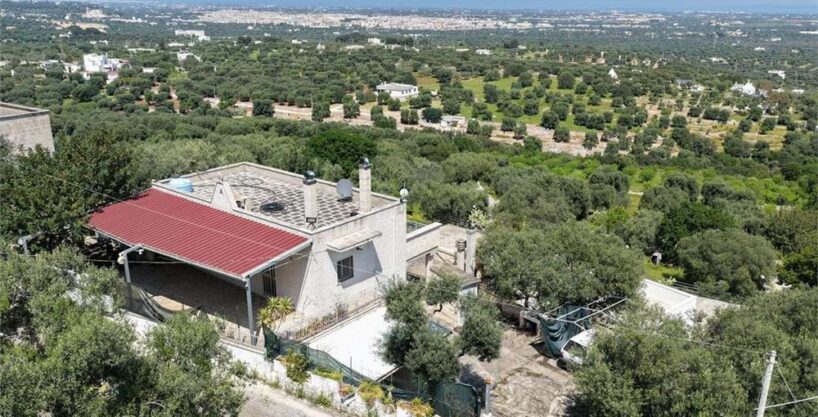Complesso Immobiliare Vista Mare Con Giardino E Terreno